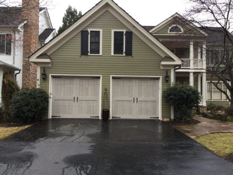 Canyon Ridge Carriage House 5 Layer Clopay